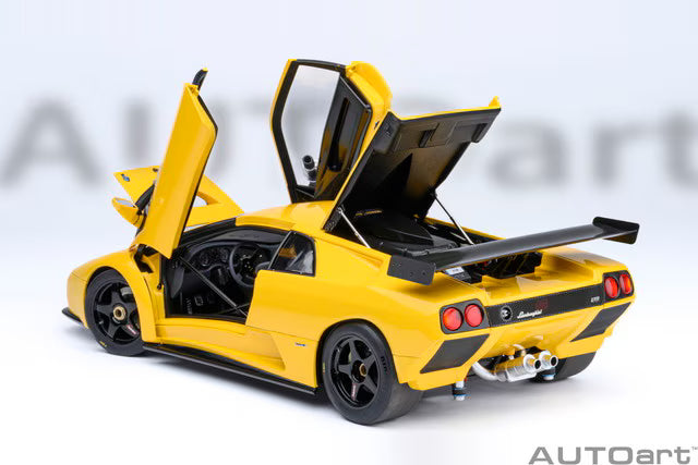 [ Pre-order ] 79138 AUTOart 1:18 Lamborghini Diablo GTR (Yellow)