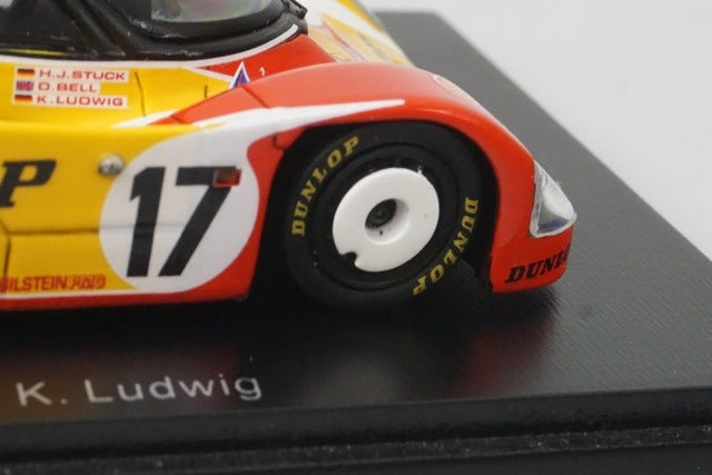 1:43 SPARK S0901 Porsche 962C LM Le Mans 1988 #17 Shell
