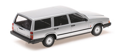 [ Back-order ] MINICHAMPS 155171772 1:18 Volvo 740 GL Brake 1986 White model car