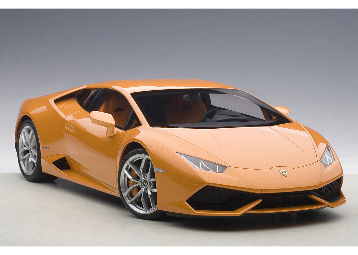 [Back-order] AUTOart 12098 1:12 Lamborghini Huracan LP610-4 Metallic Orange