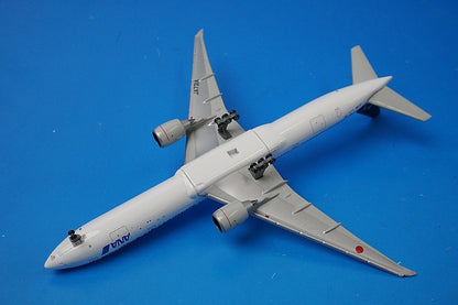1:500 B777-300ER ANA Star Alliance JA731A NH50023 ANA airplane model