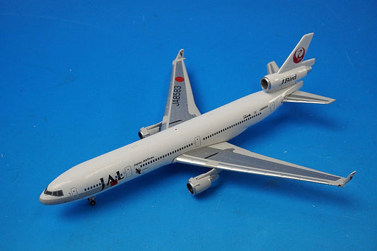 1:400 MD-11 JAL J-Bird Golden Eagle JA8583 10074 Phoenix airplane model