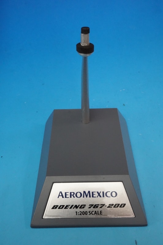 1:200 B767-200 AeroMexico XA-RVZ IF762AM0621P INFLIGHT airplane model