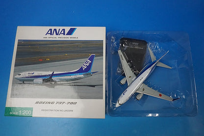 1:200 B737-700 ANA Triton Blue JA03AN NH20020 ANA airplane model