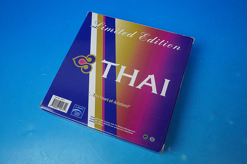 1:400 B787-8 Thai Airways HS-TQA [10974] Phoenix airplane model
