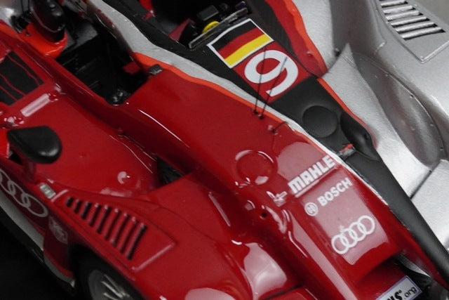 1:43 SPARK 43LM10 Audi R15 Plus TDI Sport North American Le Mans 2010 #9 model car