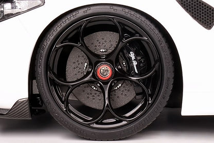 M89003 MOTORHELIX 1:18 Alfa Romeo Giulia GTA Bianco Trofed White model car