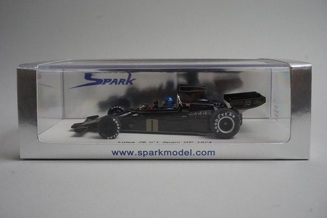1:43 SPARK S1769 Lotus 76 Spain GP 1974 #1 JPS model car