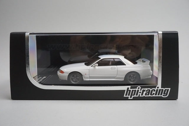 1:43 HPI 8158 Nissan Skyline GT-R (R32) Crystal White model car
