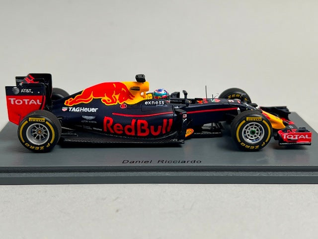 1:43 SPARK S5007 Red Bull Racing TAG Heuer RB12 Australian GP 2016 #3 D. Ricciardo model car