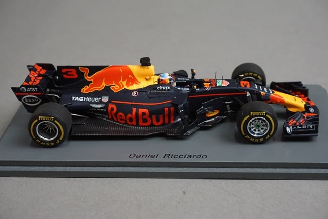 1:43 SPARK S5036 Red Bull Racing TAG Heuer RB13 Spanish GP 3rd 2017 #3 D. Ricciardo model car
