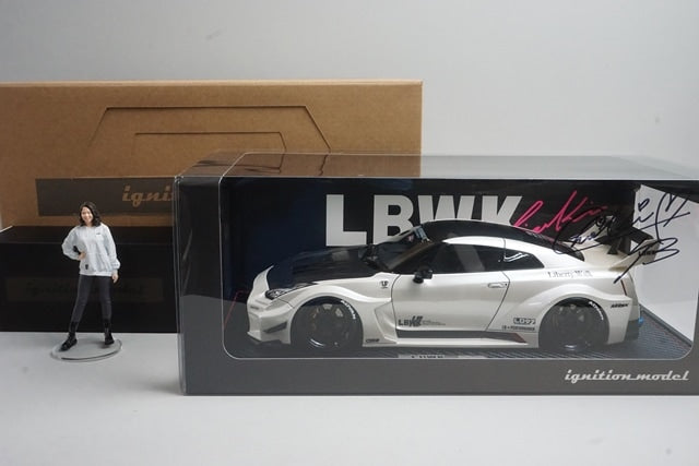 1:18 ignition model IG2358 LB-Silhouette WORKS GT Nissan 35GT-RR White Ms.Chisaki Kato