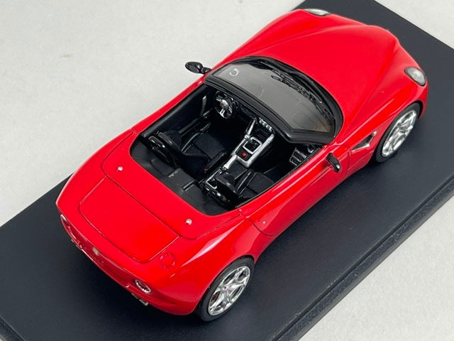 1:43 Spark S0397 Alfa Romeo 8C Spider Prototype 2005 Red