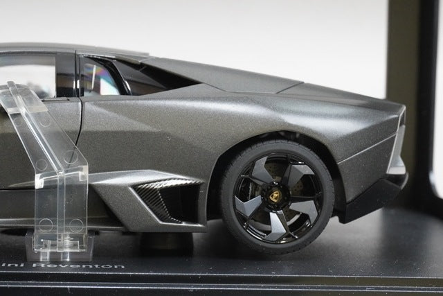 1:18 AUTOart 74591 Lamborghini Reventon Gray model car
