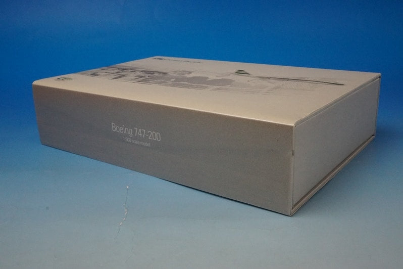 1:500 B747-200 Cathay Pacific VR-HKG Other airplane model