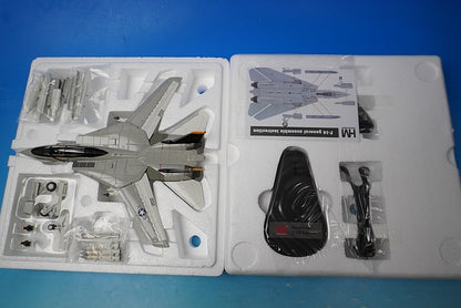 1:72 F-14A Tomcat U.S. Navy 84th Fighter Squadron Jolly Rogers AJ202 aboard the Nimitz Aircraft Carrier HA5211 Hobby Master