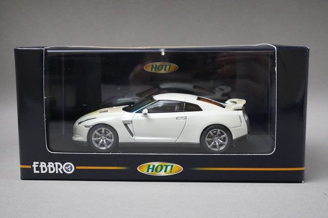 1:43 EBBRO 44037 Nissan GT-R 2007 White Pearl model car