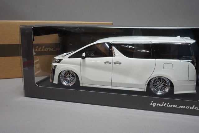 1:18 ignition model IG1670 Toyota Vellfire (30) ZG White model car