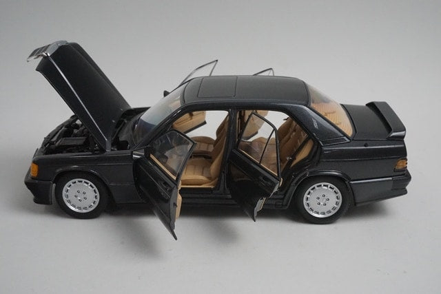 1:18 AUTOart 76122 Mercedes Benz 190E 2.3 16V Blue Black Metallic model car
