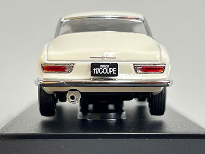 1:43 EBBRO 43400 Isuzu 117 Coupe Ivory