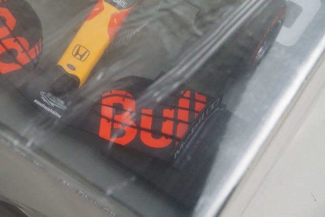 1:18 SPARK 18S609 Red Bull Racing Honda RB16B Abu Dhabi GP 2021 Winner #33 model car