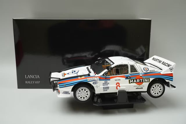1:18 KYOSHO 08306J Lancia Rally 037 Safari 1985 #8 Martini
