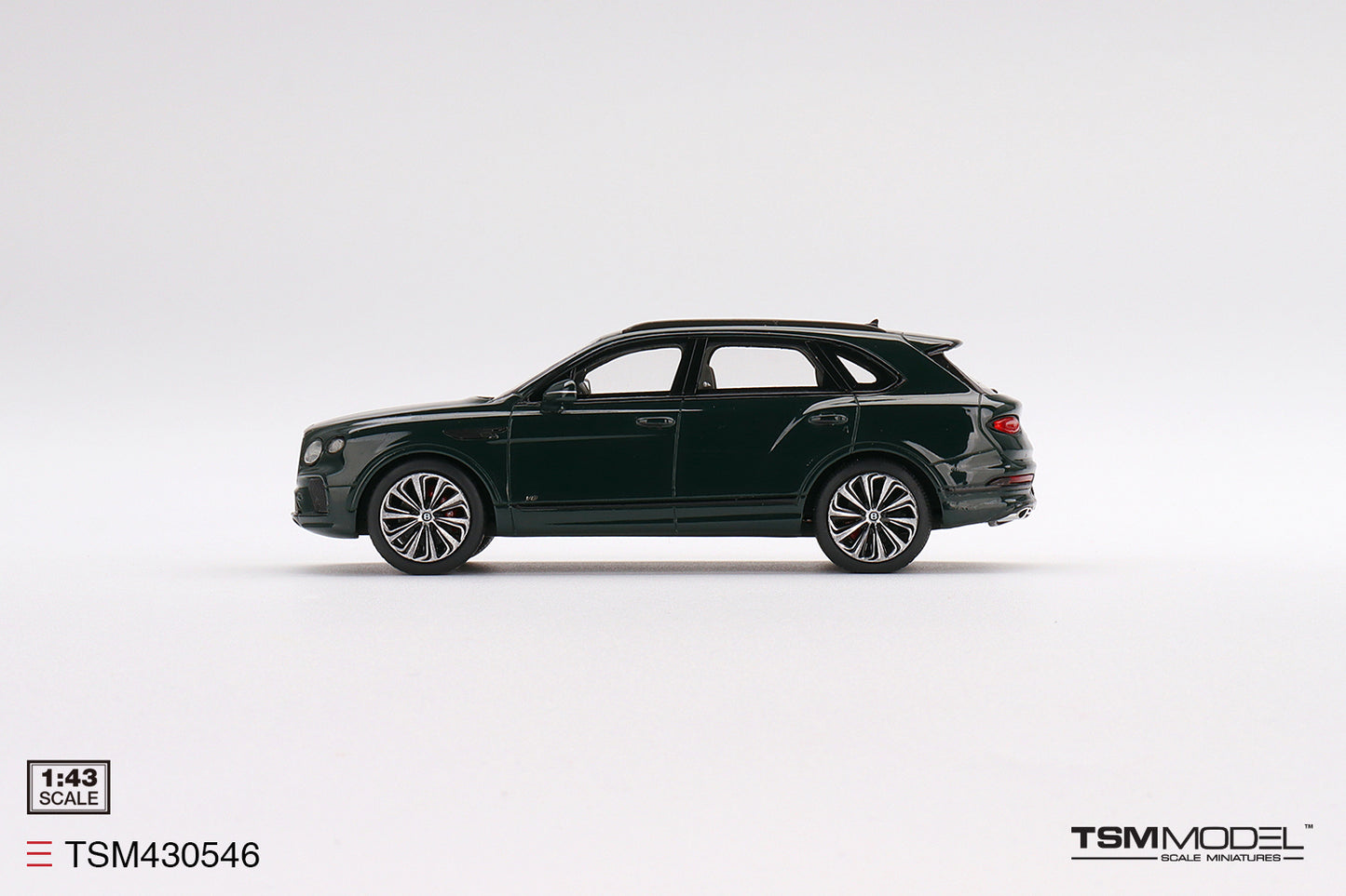 [ Back-order ] TSM TSM430546 1:43 Bentley Bentayga V8 2020 British Racing Green model car