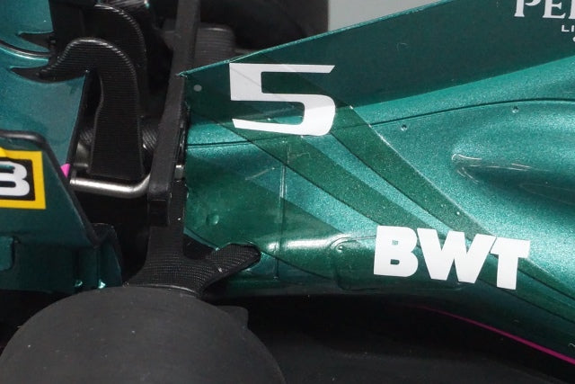 1:18 SPARK 18S586 Aston Martin AMR21 Bahrain GP 2021 #5 Sebastian Vettel