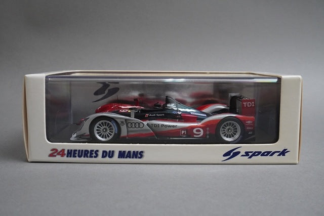 1:43 SPARK 43LM10 Audi R15 Plus TDI Sport North American Le Mans 2010 #9 model car