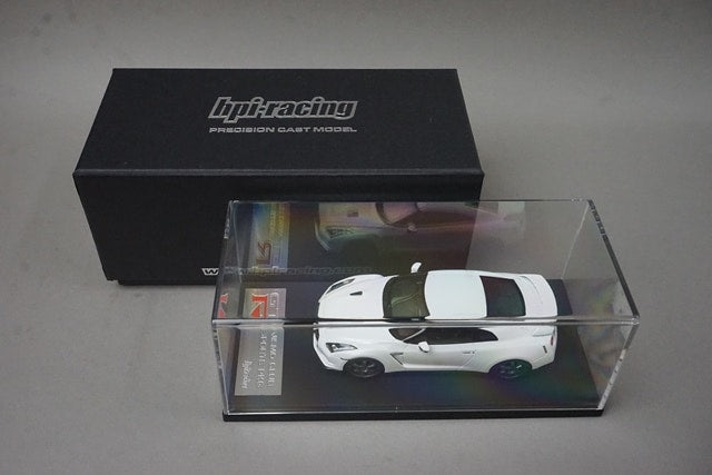 1:43 HPI 8414 Nissan GT-R (R35) NISMO Clubsport White