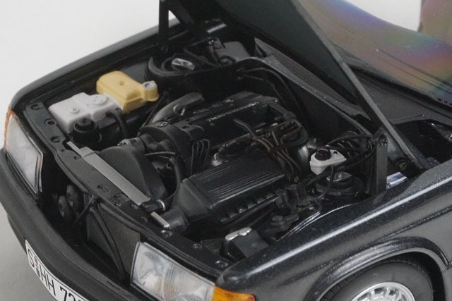 1:18 AUTOart 76122 Mercedes Benz 190E 2.3 16V Blue Black Metallic model car