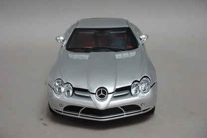 1:18 CMC M-045E Mercedes Benz SLR McLaren 2003 Silver