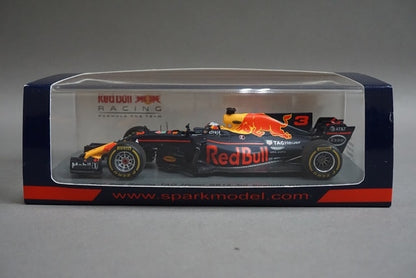 1:43 SPARK S5036 Red Bull Racing TAG Heuer RB13 Spanish GP 3rd 2017 #3 D. Ricciardo model car