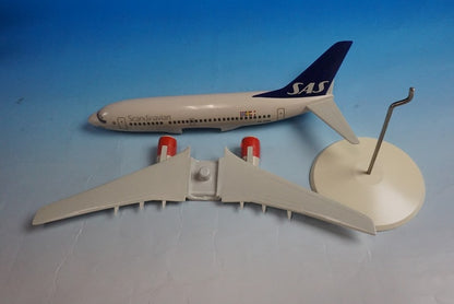 1:100 B737-600 SAS Scandinavia SE-DNM FRATELLI CESANA airplane model
