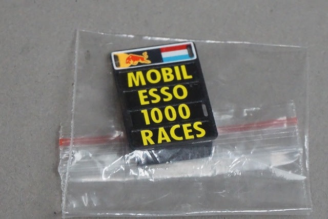 1:43 SPARK S6078 Aston Martin Red Bull Racing Team #33 TBC 2019 RB15 M.Verstappen model car