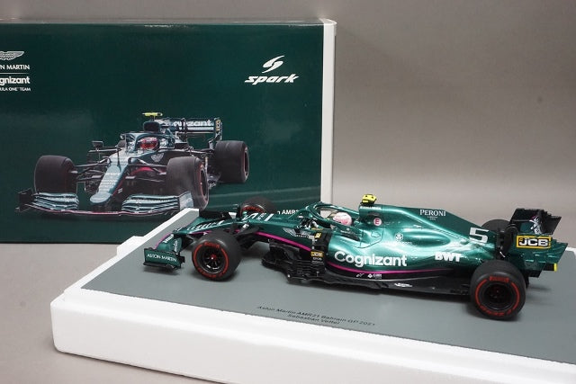 1:18 SPARK 18S586 Aston Martin AMR21 Bahrain GP 2021 #5 Sebastian Vettel