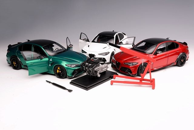 M89003 MOTORHELIX 1:18 Alfa Romeo Giulia GTA Bianco Trofed White model car