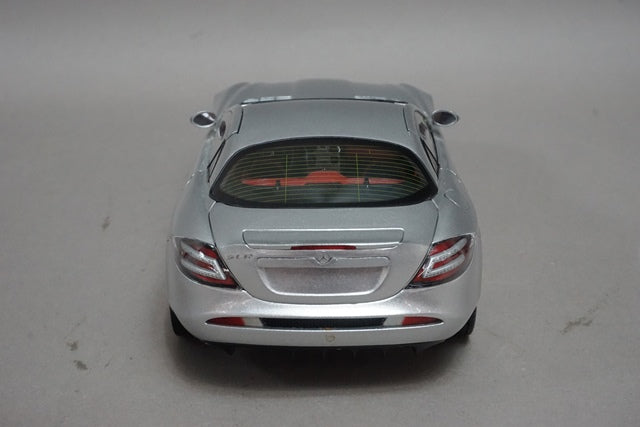 1:18 CMC M-045E Mercedes Benz SLR McLaren 2003 Silver