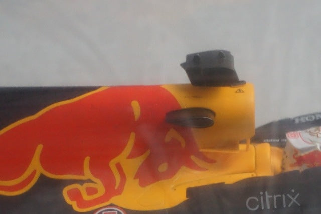 1:18 SPARK 18S609 Red Bull Racing Honda RB16B Abu Dhabi GP 2021 Winner #33 model car