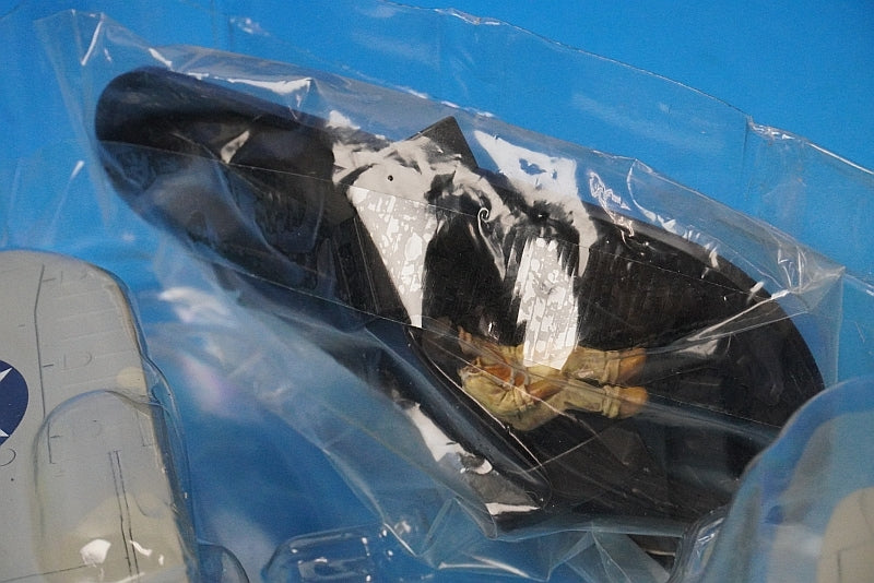 1:48 F2A-3 Buffalo USN 2-MF-13 HA7010 Hobby Master airplane model