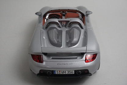 1:18 AUTOart 78041 Porsche Carrera GT Silver model car
