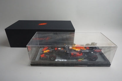 1:18 SPARK 18S609 Red Bull Racing Honda RB16B Abu Dhabi GP 2021 Winner #33 model car