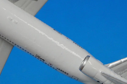 1:400 MD-11 JAL J-Bird Golden Eagle JA8583 10074 Phoenix airplane model