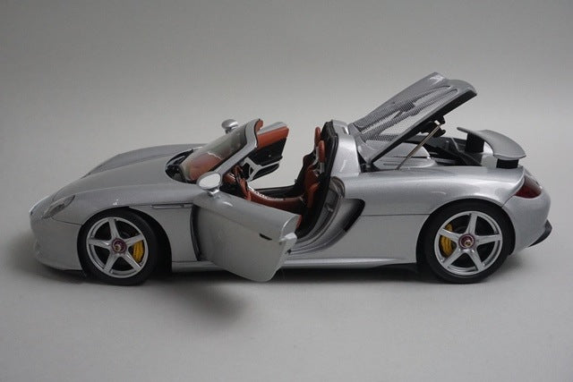 1:18 AUTOart 78041 Porsche Carrera GT Silver model car