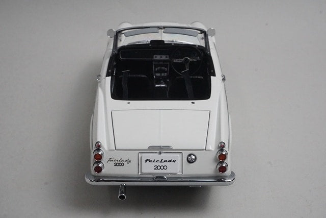 1:18 AUTOart 77433 Datsun Fairlady 2000 SR311 White model car