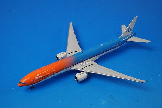1:400 B777-300ER KLM Netherlands Orange Pride PH-BVA 11286 Phoenix airplane model