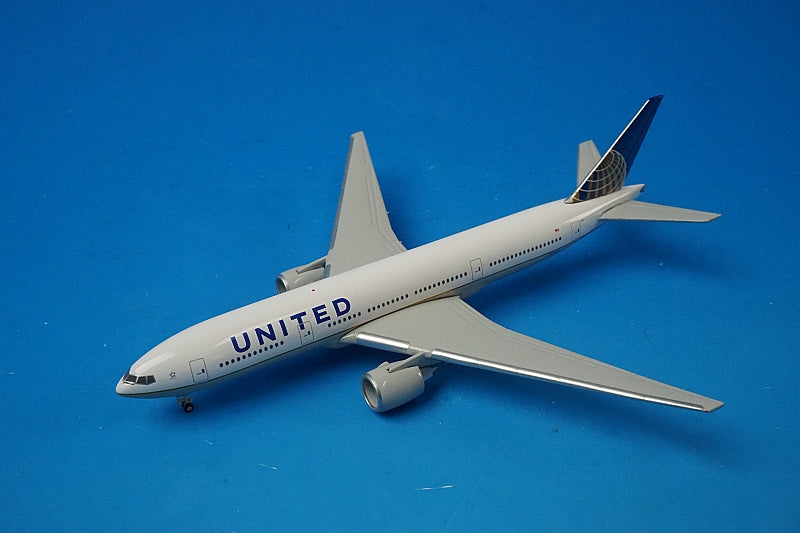 1:500 B777-200ER UNITED N27015 526159 Herpa airplane model