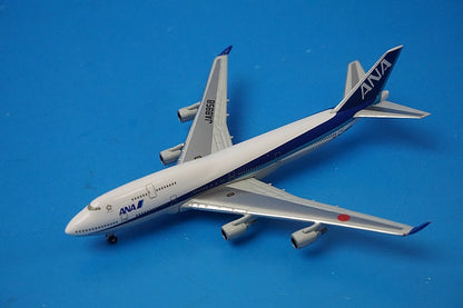 1:1000 B747-400 ANA JA8958 with runway NH10040 ANA