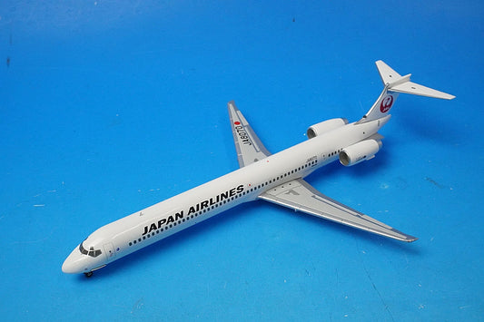 1:200 MD-90 JAL New Tsurumaru Paint JA8070 BJE3033 JALUX airplane model