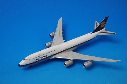 1:400 B747-8 Lufthansa Koln D-ABYT GJDLH1479 Gemini airplane model